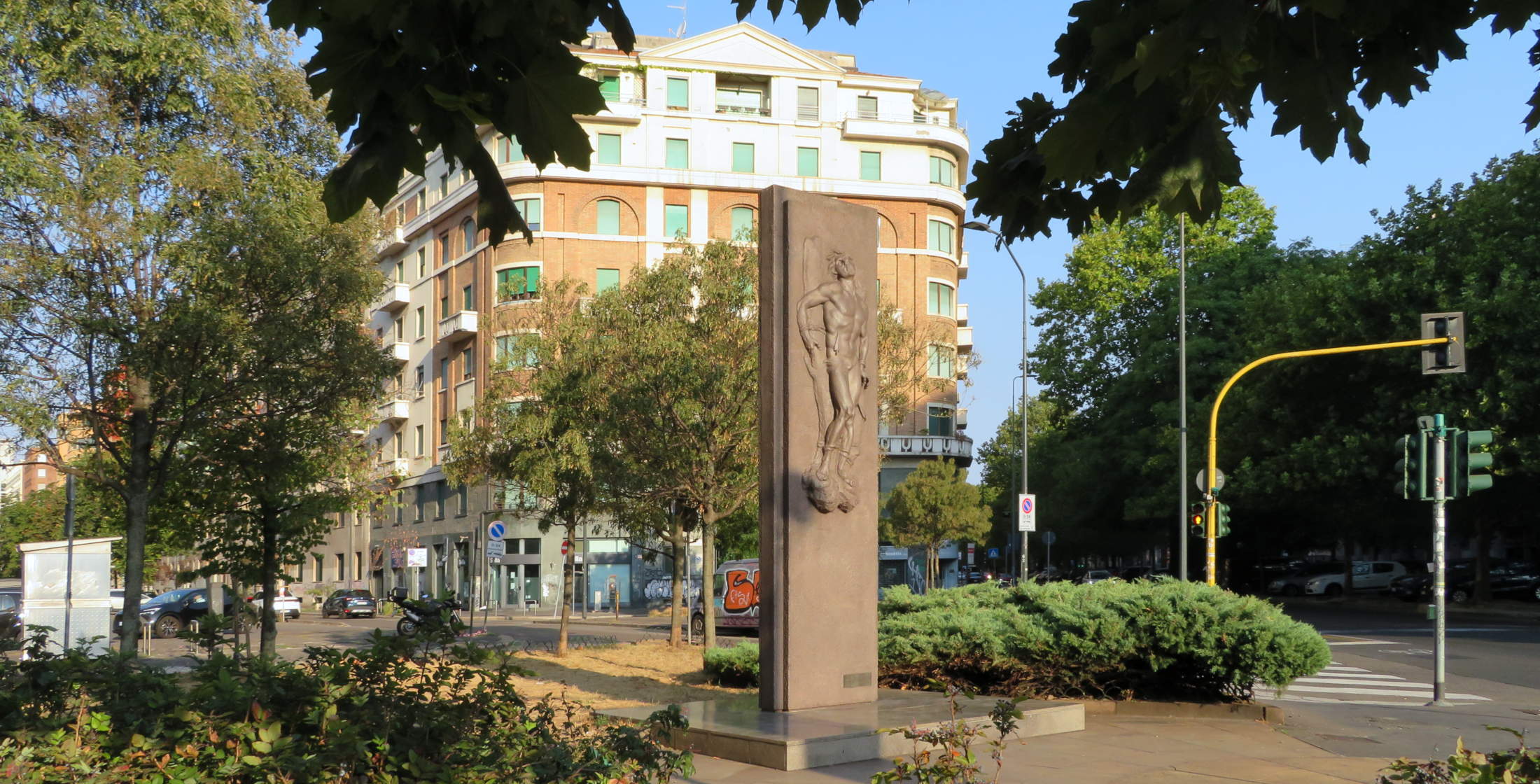 giannino-castiglioni-monumento-ai-martiri-di-piazzale-loreto-007