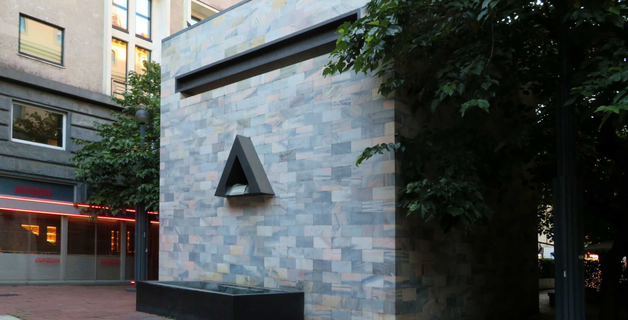 aldo-rossi-monumento-a-sandro-pertini-005