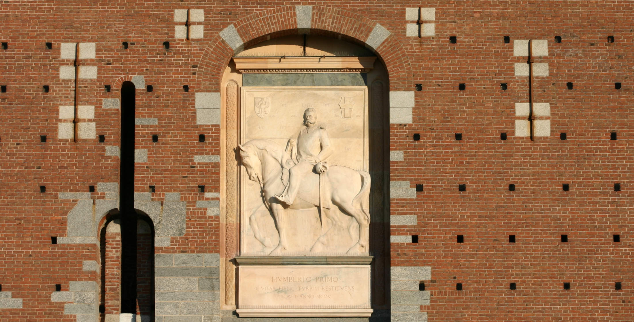 luigi-secchi-bassorilievo-di-umberto-i-001